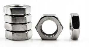 M4 NAKRĘTKA NISKA NIERDZEWNA A2 439 (50)